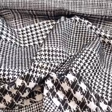 wełna płaszczowa czarno biała krata