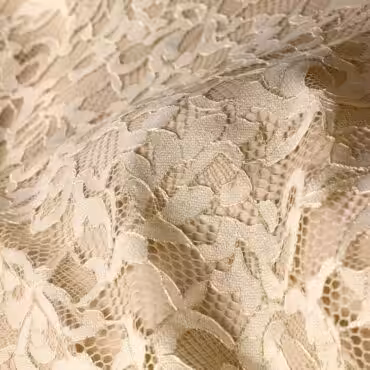 Koronka, abstrakcyjny wzór na luźnej siatce w kolorze ecru