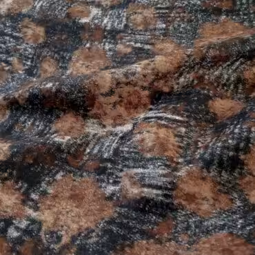 Wełna płaszczowa abstrakcja: czerń, odcienie brązu, szarość