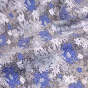 Wełna płaszczowa dzianina, motyw kwiatowy: szarość, beż, zgaszony szafir