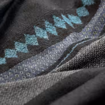 Wełna płaszczowa, panel 65cm, boucle, pasy: czerń, granat, turkus, szarość