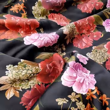 Tkanina syntetyczna drukowana, motyw kwiatowy, czerń, róż, bordo, burgund