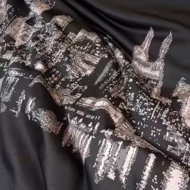 Tkanina syntetyczna, panel 95 cm, miasto nocą, beż na grafitowej czerni