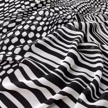 Syntetyczna tkanina, panel 145 cm, szyfon, biel i czerń, pasy