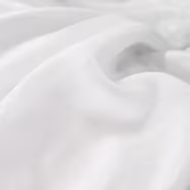Syntetyczna tkanina gładka, szyfon, biała, połyskująca