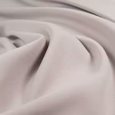 Tkanina syntetyczna gładka, krepa, jasnoszara z nutą lawendy