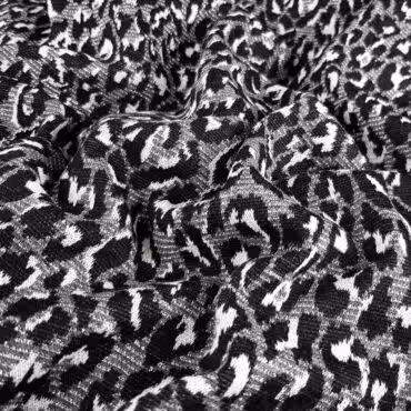 Swetrowa dzianina w cętki, szara, srebrna nić