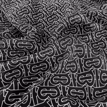 czarny szyfon jedwabny monogram burberryA