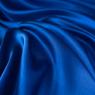kobaltowa satyna jedwabna elastyczna kryjaca polyskA