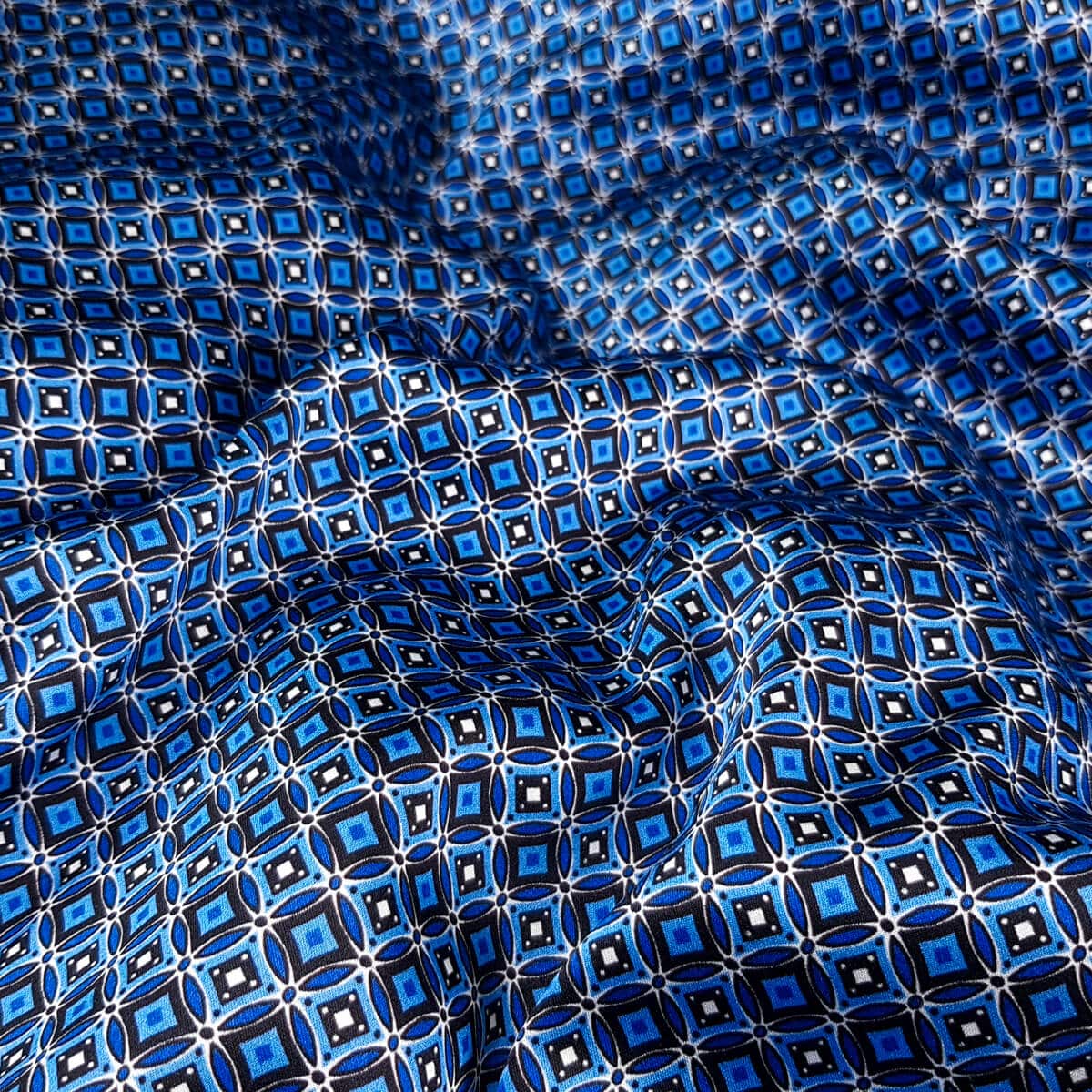 wzorzysty jedwab elastyczny niebieski satyna we wzorkiA