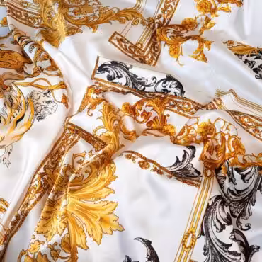 drukowana satyna jedwabna na wzor versace smoki ornament bielA