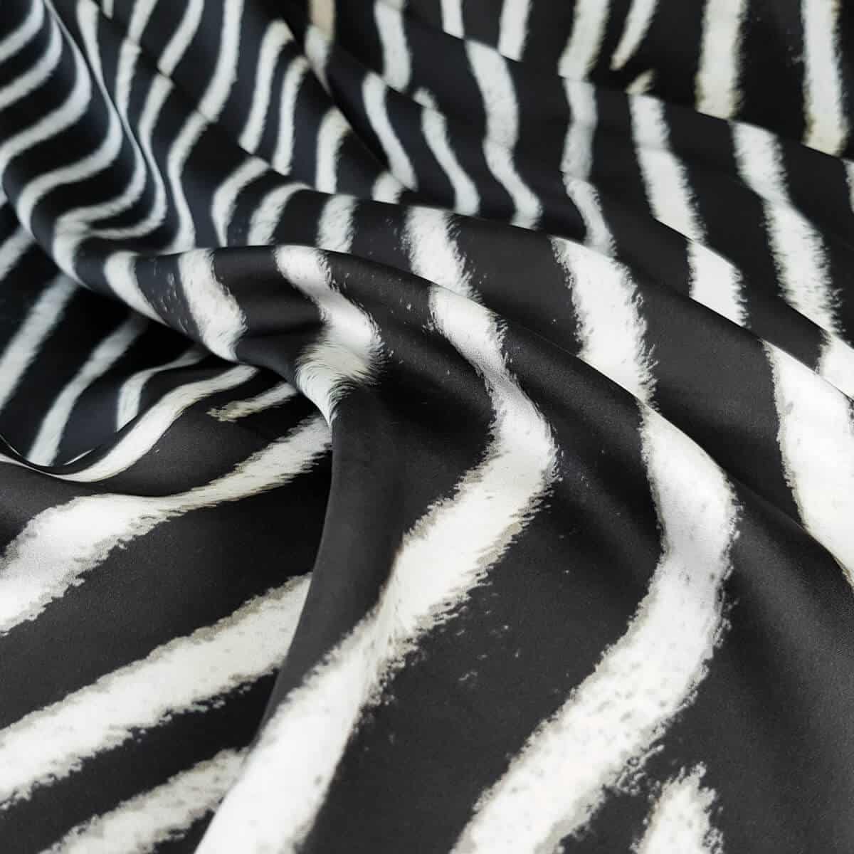 czysty jedwab czarno bialy material zebra polmatC