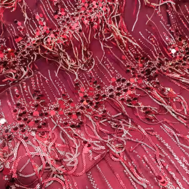 cekinowa koronka z fredzlami na tiulu burgundB