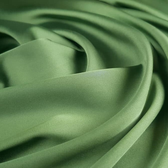 satyna trawiasta zielen elastyczna kryjaca poliesterA