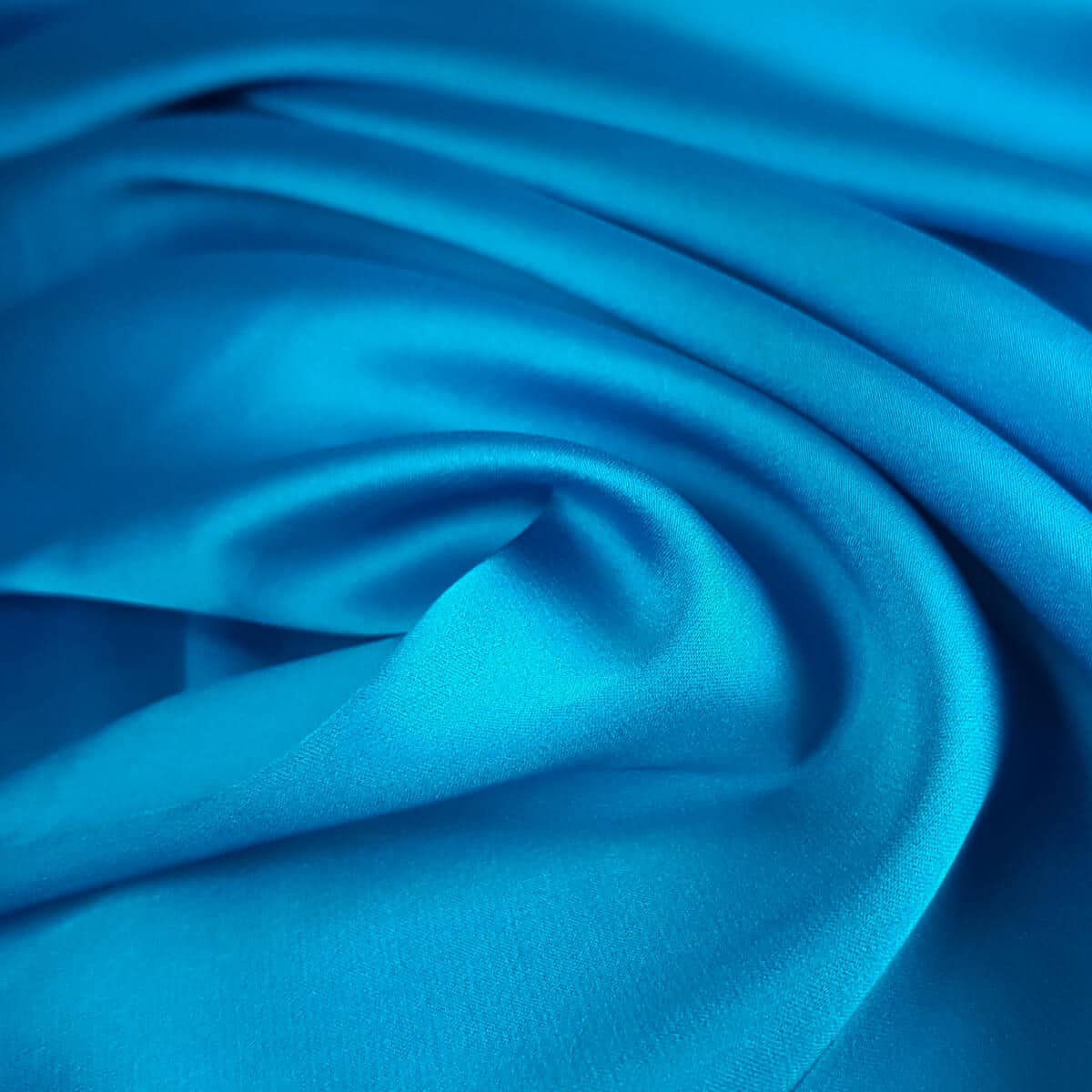 satyna niebieska elastyczna kryjaca poliesterB