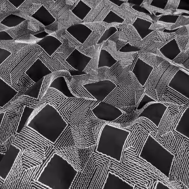 czarna bawelna wyszywana cienka kwadratyA