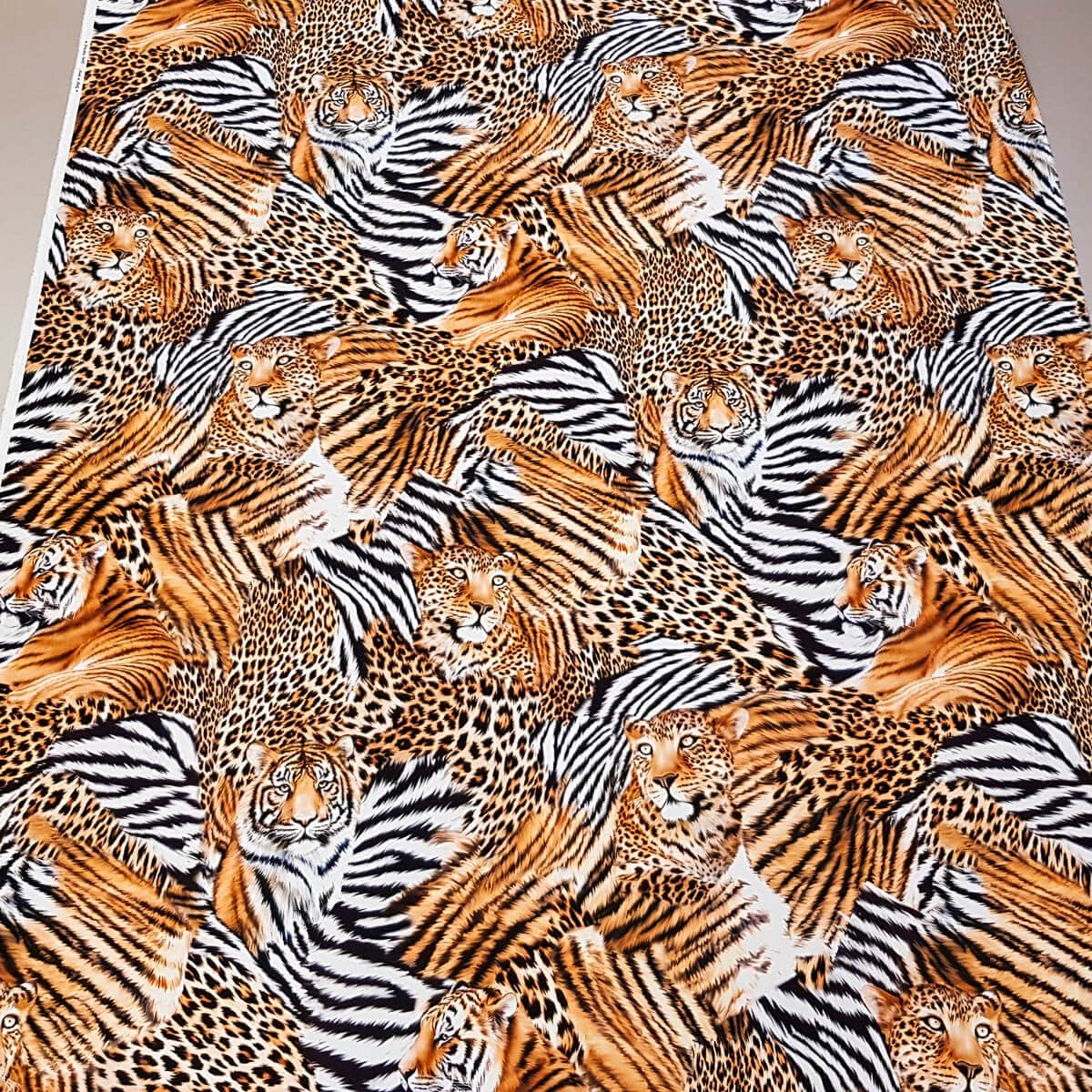 jedwab drukowany r cavalli tygrysy pantery z elastanemE