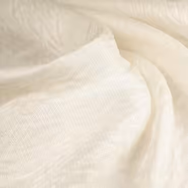 jedwabna organza tloczona perlowa biel smietankowaA