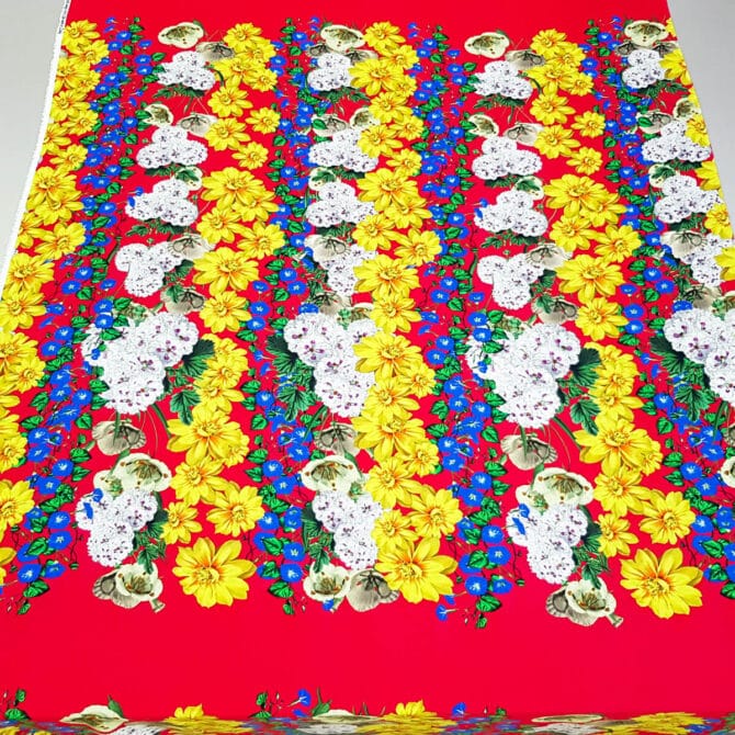 jedwab-naturalny-czerwony-kwiaty-w-pasach-panel-140cmB