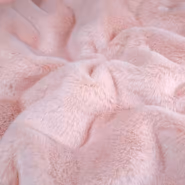 sztuczne futerko rozowe jasne miekkie krotki wlosA