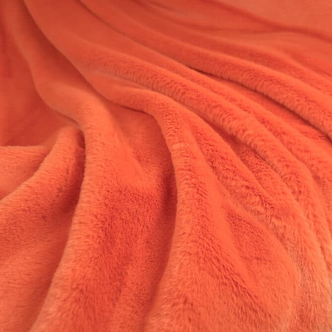 sztuczne futro pomaranczowe miekkie krotkie wloskiB
