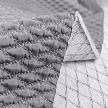 tkanina pikowana wzor prada romby szara z nuta lawendyB