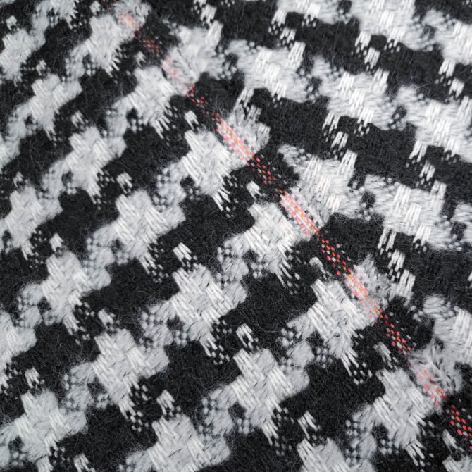 czarno-biala pepitka material wzor fendi chanelkaF