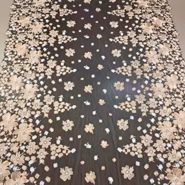 czarna koronka na tiulu kwiaty zlocisty bez zakonczonaB