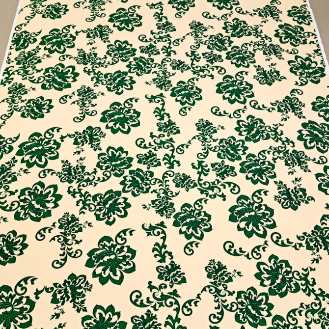 kremowa wiskoza we wzory zielone ornamentowe kwiatyB