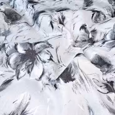 brokatowa bawelna w kwiaty srebrzysta biel z szarymA