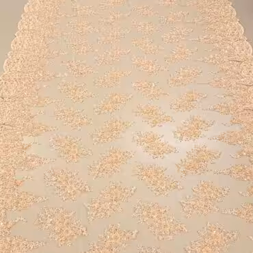 cekinowa koronka na tiulu z koralikami cielisty bezB