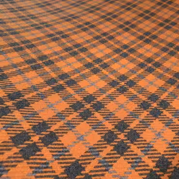 plaszczowy material w krate welna miodowy pomaranczB