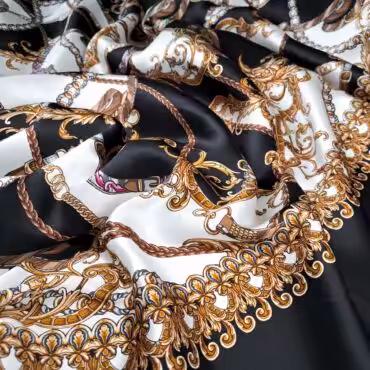 jedwab z raportami na bokach wzor versace paski brazA