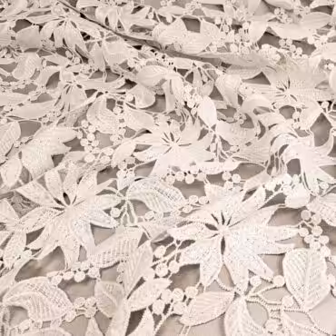 azurowa koronka gipiura bawelna z domieszka cielistaA