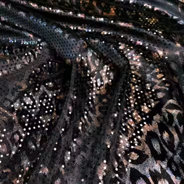blyszczacy welur we wzory panterka groszki czarnyA