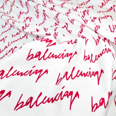 bawelna sygnowana z napisami wzor balenciaga bialo-czerwonaA