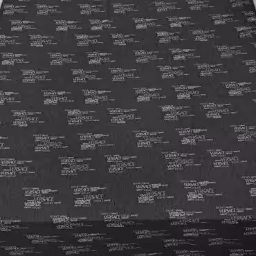 czarny dzins sygnowany wzor versace szare napisyB