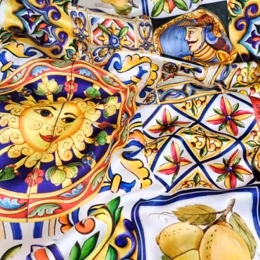 markowy jedwab kolorowy z niebieska bordiura satynaA