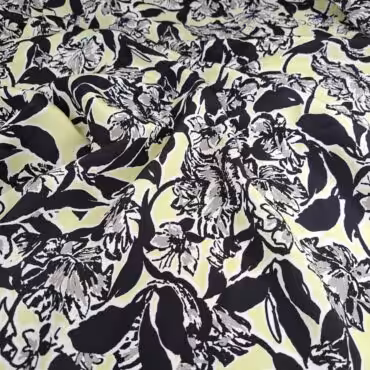 cienka krepa jedwabna w kwiaty na zoltym tleA