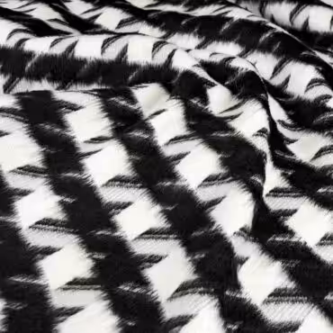 tkanina plaszczowa welna z angora pepitka bialo-czarnaA