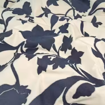 markowy zakard bawelniany kremowy w duze kwiaty premiumA