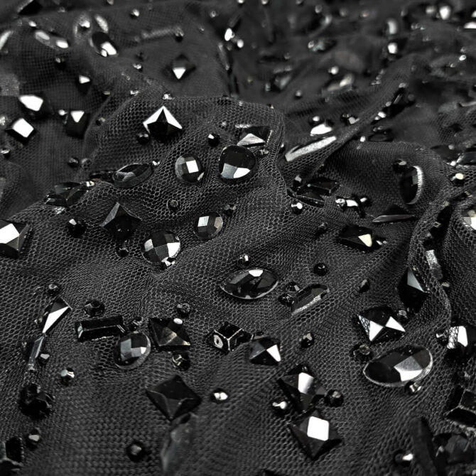 czarny tiul z krysztalkami material wieczorowy elastycznyC