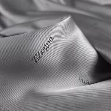 logowana podszewka wiskozowa szara zakardowa z napisamiB