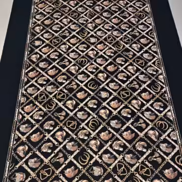 jedwab w konie z czarnymi pasami na bokach naturalny matB