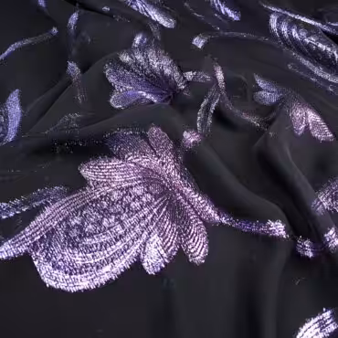 czarny szyfon jedwabny w metaliczny wzor zakardowy fioletA