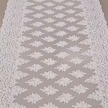 koronka biala smietankowa cekiny i koraliki na tiuluB