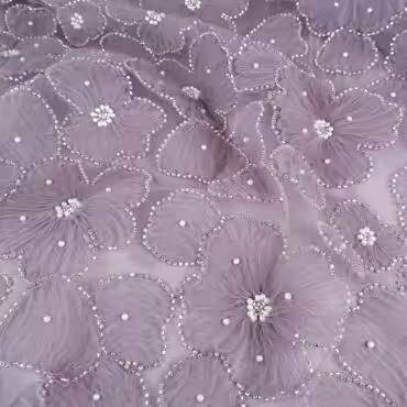 koronka tiulowa w kwiaty z koralikami liliowy fioletA