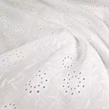 bawelna haftowana biala smietankowa kwiaty kreszowanaA