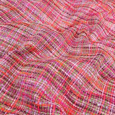 naturalna chanelka fuksja z neonowymi akcentamiA