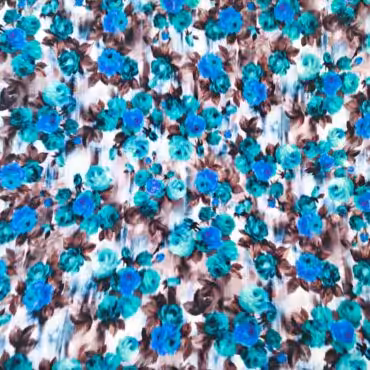 jedwab w niebieskie kwiaty malarskie elastycznyB
